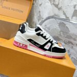 LV Trainer Sneaker (حذاء “لوي ترينر سنيكرز) - Image 9