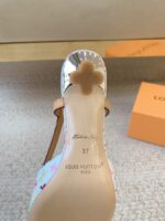 LV Cherie Pumps (حذاء “لوي شيري بامب) - Image 2