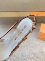 LV Cherie Pumps (حذاء “لوي شيري بامب) - Image 6