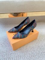 LV Cherie Pumps (حذاء “لوي شيري بامب)
