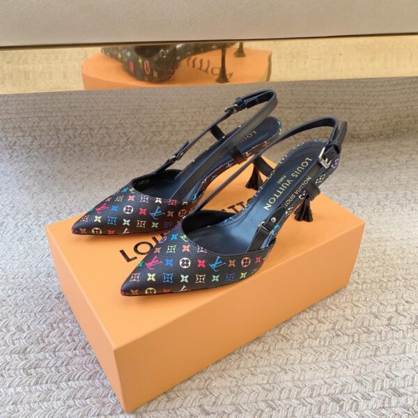 LV Cherie Pumps (أحذية شيري بامب)