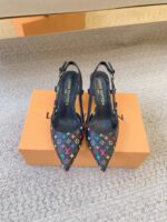 LV Cherie Pumps (حذاء “لوي شيري بامب) - Image 3