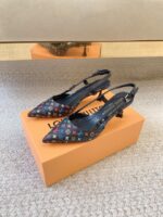 LV Cherie Pumps (حذاء “لوي شيري بامب)
