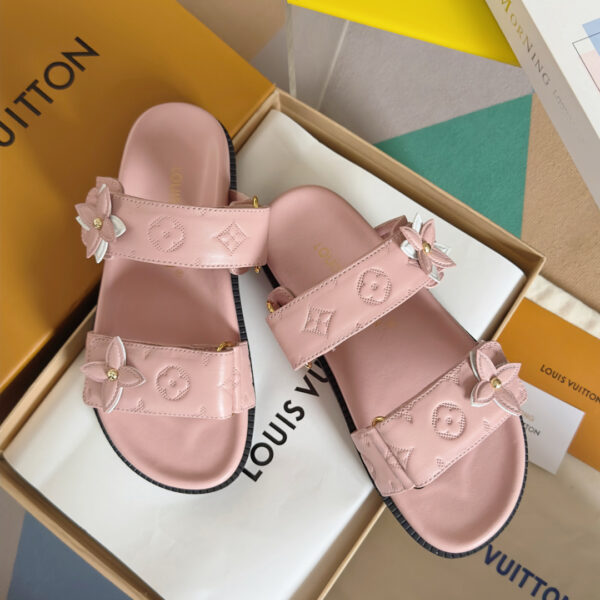 LV Flat Comfort Mule ( حذاء “لوي مسطح مريح ميوول )