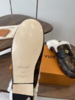 LV Wool Slip Mule (حذاء "لوي صوفي ميوول) - Image 7
