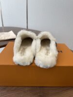 LV Wool Slip Mule (حذاء "لوي صوفي ميوول) - Image 4