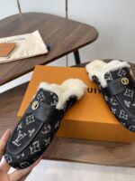 LV Wool Slip Mule (حذاء "لوي صوفي ميوول) - Image 5