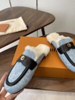 LV Wool Slip Mule (حذاء "لوي صوفي ميوول) - Image 5
