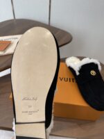 LV Wool Slip Mule (حذاء "لوي صوفي ميوول) - Image 3