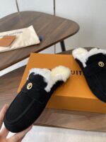 LV Wool Slip Mule (حذاء "لوي صوفي ميوول) - Image 6