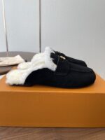 LV Wool Slip Mule (حذاء "لوي صوفي ميوول) - Image 7