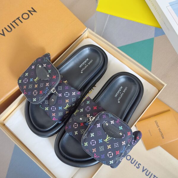 LV Comfort Slipper ( حذاء “لوي كومفورت سليبر)