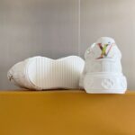 LV Takashi Sneaker ( حذاء لوي تاكاشي سنيكرز) - Image 2
