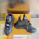 LV Archlight Sneaker (حذاء لوي أرشلايت سنيكرز) - Image 2
