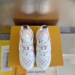 LV Archlight Sneaker (حذاء لوي أرشلايت سنيكرز) - Image 5