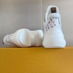 LV Archlight Sneaker (حذاء لوي أرشلايت سنيكرز) - Image 7