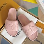 LV Flat Comfort Mule ( حذاء “لوي مسطح مريح ميوول )