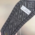 LV Flat Comfort Mule ( حذاء “لوي مسطح مريح ميوول ) - Image 9