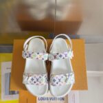 LV Flat Comfort Mule ( حذاء “لوي مسطح مريح ميوول ) - Image 7