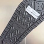 LV Flat Comfort Mule ( حذاء “لوي مسطح مريح ميوول ) - Image 9