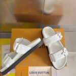 LV Flat Comfort Mule ( حذاء “لوي مسطح مريح ميوول ) - Image 9