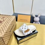 LV Comfort Slipper ( حذاء “لوي كومفورت سليبر) - Image 8