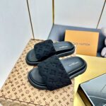 LV Comfort Slipper ( حذاء “لوي كومفورت سليبر)