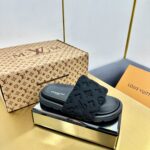 LV Comfort Slipper ( حذاء “لوي كومفورت سليبر) - Image 9