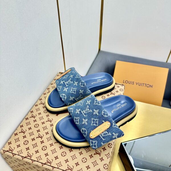 LV Comfort Slipper ( حذاء “لوي كومفورت سليبر)