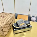 LV Comfort Slipper ( حذاء “لوي كومفورت سليبر) - Image 2