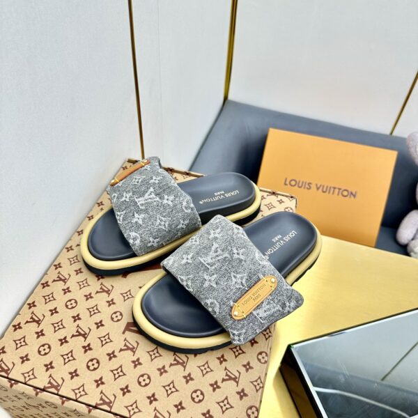 LV Comfort Slipper ( حذاء “لوي كومفورت سليبر)