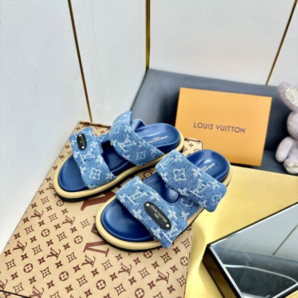 LV Comfort Slipper ( حذاء “لوي كومفورت  سليبر)
