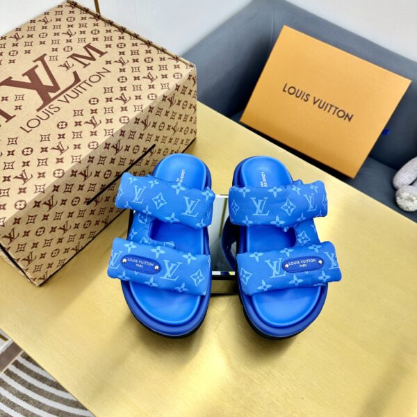 LV Comfort Slipper ( حذاء “لوي كومفورت  سليبر)