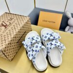 LV Comfort Slipper ( حذاء “لوي كومفورت  سليبر) - Image 3