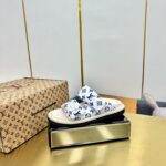 LV Comfort Slipper ( حذاء “لوي كومفورت  سليبر) - Image 4