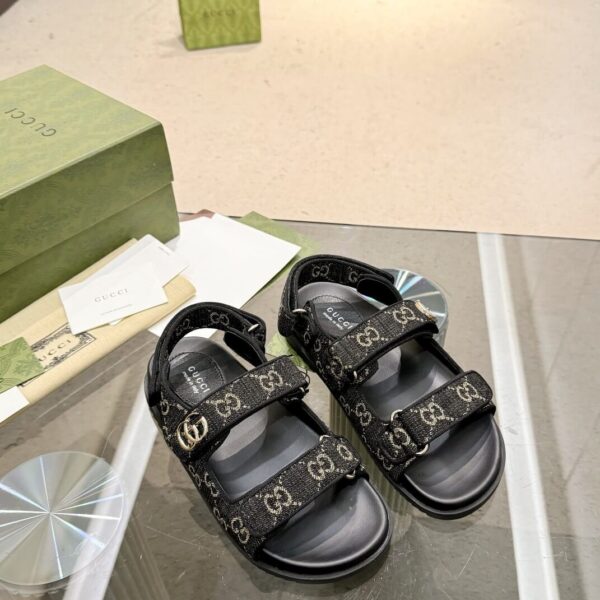 G Sandals (جی صندل)