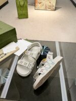 G Crystal Sandals (جی صندل بالكريستال بحرف  ) - Image 5