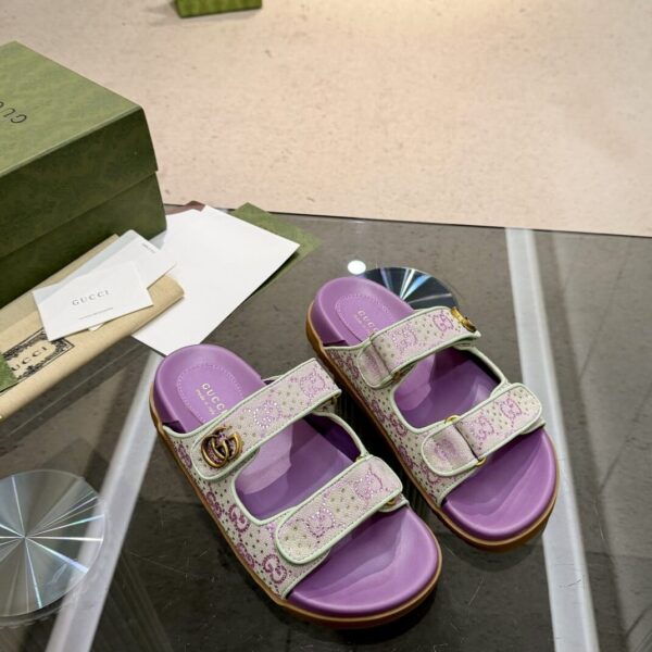 G Crystal Sandals (جی صندل بالكريستال بحرف  )