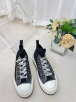 D Platform Sneakers (  دي حذاء سنيكرز بنعل سميك)