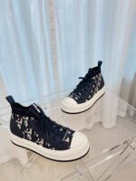 D Platform Sneakers (  دي حذاء سنيكرز بنعل سميك) - Image 2