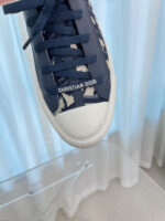 D Platform Sneakers (  دي حذاء سنيكرز بنعل سميك) - Image 9
