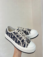 D Platform Sneakers (  دي حذاء سنيكرز بنعل سميك) - Image 6