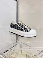 D Platform Sneakers (  دي حذاء سنيكرز بنعل سميك) - Image 8