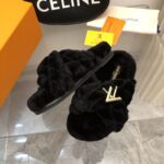 LV Fleece Slippers (حذاء لوي فليس سليبر ) - Image 8