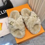 LV Fleece Slippers (حذاء لوي فليس سليبر ) - Image 5