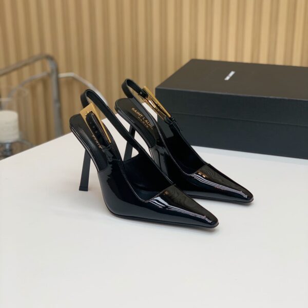 High Heel Sandals ( بكعب عالٍ صندل)