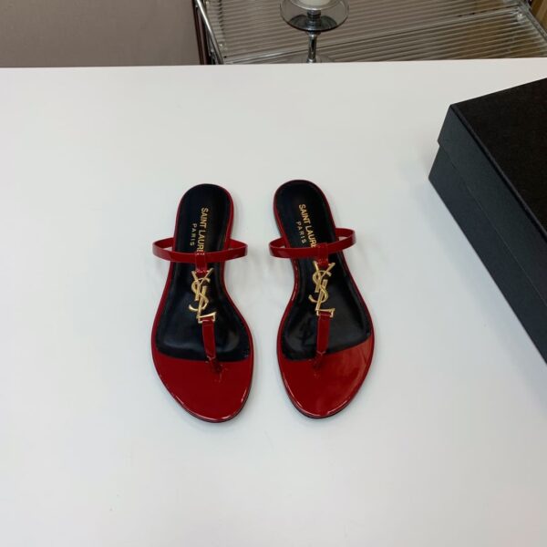 Flat Slippers (شبشب مسطح)