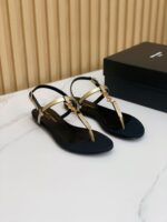 Flat Sandals ( مسطح صندل)