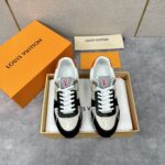 LV Sneakers Shoes ( حذاء “لوي سنيكرز) - Image 4