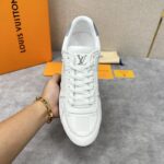 LV Sneakers Shoes ( حذاء “لوي سنيكرز) - Image 3